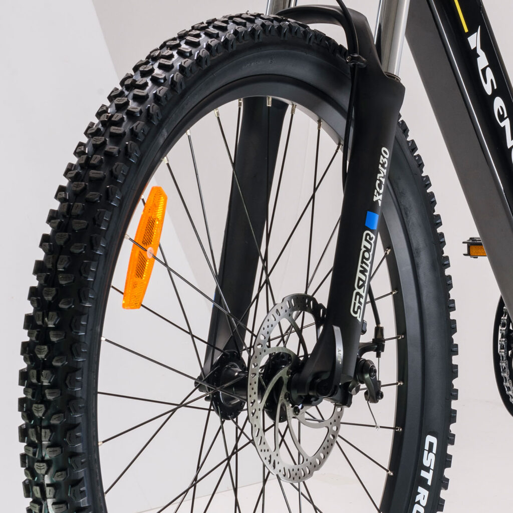 Brdski ebike sa Suntour XCM prednjom vilicom